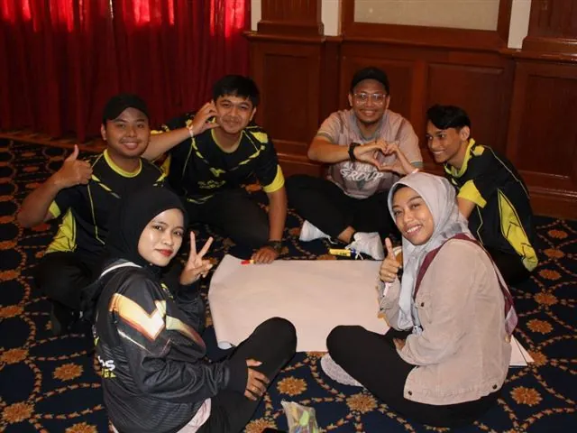 Creating a supportive team moment — Al-Ikhlas Gadget