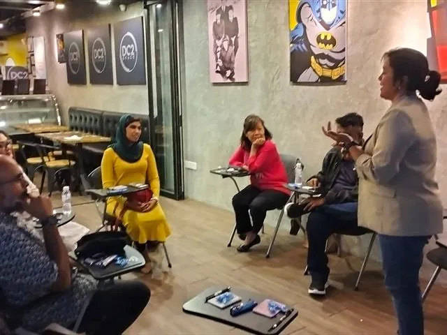 Training moment 05 — Facebook archive