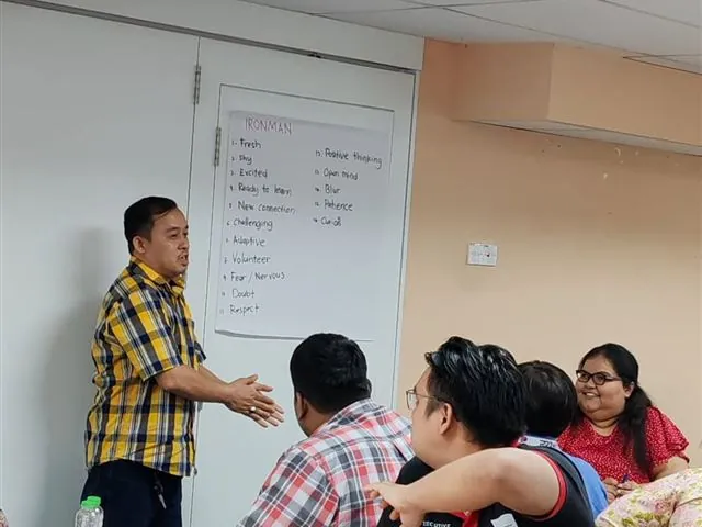 Training moment 32 — Facebook archive